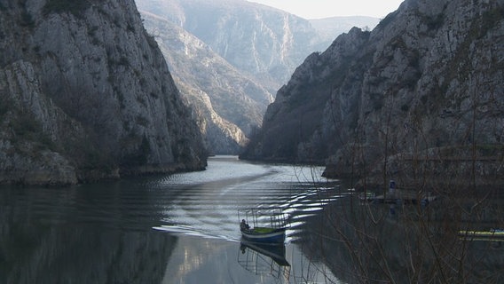 Der Matra Canyon vor den Toren der Stadt Skopje © NDR 