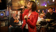 Gianna Nannini singt bei Inas Nacht. © NDR/ Morris Mac Matzen Foto: Morris Mac Matzen