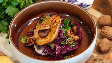 rezept rotkohlsalat mit gebratenen birnen ndr de ratgeber kochen