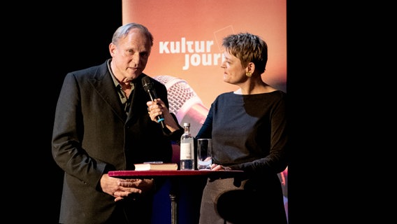 Ulrich Tukur und Christine Gerberding © NDR Foto: Selina Haberland