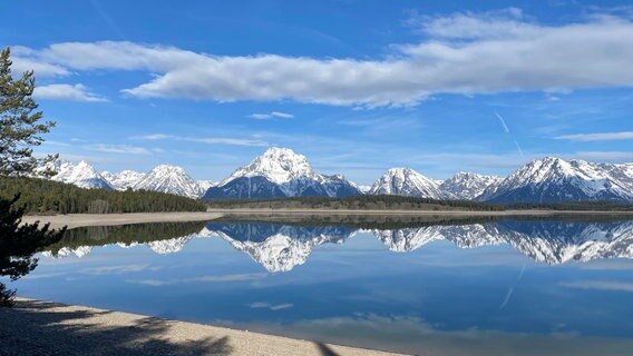 Malerisches Bergmassiv im Grand Teton Nationalpark. © NDR/Klaus Scherer 