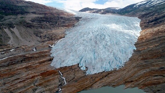 370 Quadratkilometer Eis: Der Svartisen Gletscher ist der zweitgrößte in Norwegen. © NDR/Miramedia/Elke Bille 