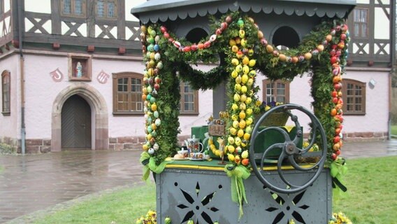 Osterbrunnen in Gieboldehausen © NDR Foto: Achim Tacke