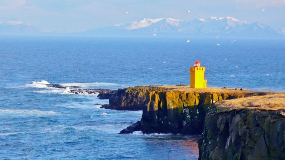 Ein Leuchtturm auf der Insel Grimsey. © NDR/nonfictionplanet/Till Lehmann 