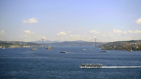 Eine Stadt, zwei Kontinente: Istanbul erstreckt sich von Europa nach Asien. Mitten drin der Bosporus © NDR/Florian Melzer 