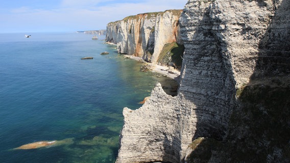 Von der Picardie im Norden bis zur Bretagne im Süden: Die zerklüftete Küste der Normandie erstreckt sich über mehr als 600 Kilometer. © NDR/nonfictionplanet/Florian Melzer 