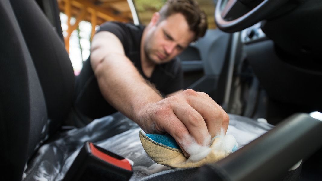 Polsterpflege im Fahrzeug - so pflegst Du die Sitzpolster in Deinem Auto