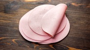 Fleischwurst in Scheiben © Fotolia.com Foto: rdnzl