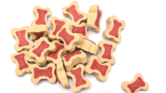 Ein Haufen Hundesnacks in Knochenform © Colourbox Foto: JeepFoto
