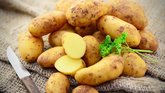 Frühkartoffeln © fotolia Foto: photocrew