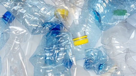 Zerdrückte Plastikflaschen © Colourbox Foto: pryzmat