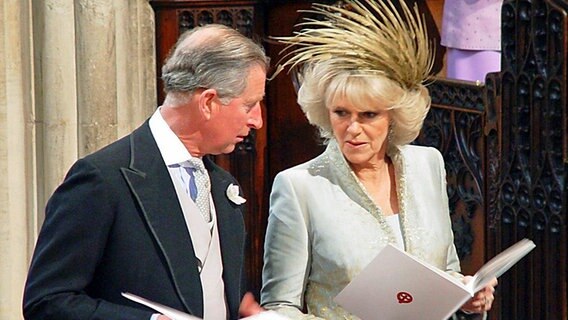 9. April 2005: Charles und Camilla während der kirchlichen Zeremonie anlässlich ihrer Trauung © dpa / Bildfunk Foto: Chris Young