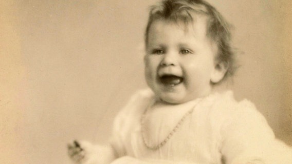 Baby-Foto von Queen Elizabeth II. aus dem Jahr 1926 © dpa Bildfunk / The Royal Collection 