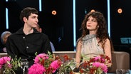 Die Musiker und ESC-Teilnehmer Abor und Tynna sind zu Gast in der NDR Talk Show am 2. Mai 2025. © NDR Fernsehen/Uwe Ernst Foto: Uwe Ernst