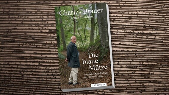 Zu sehen ist das Cover der Biografie "Die blaue Mütze und andere Geschichten aus meinem Leben" von Schauspieler Charles Brauer zusammen mit Thomas Blubacher, erschienen im Zytglogge Verlag. © Zytglogge Verlag 