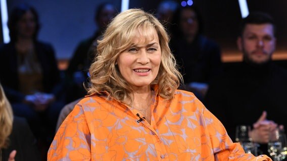 Die Schauspielerin Gesine Cukrowski ist zu Gast in der NDR Talk Show am 31. März 2023. © NDR Fernsehen/ Uwe Ernst Foto: Uwe Ernst