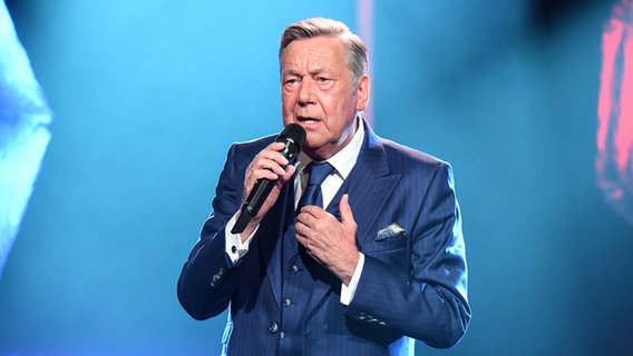 Roland Kaiser singt in der NDR Talk Show am 9. September 2022. © NDR Fernsehen/Uwe Ernst Foto: Uwe Ernst