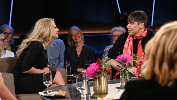 Der Modedesigner Kilian Kerner ist zu Gast in der NDR Talk Show am 2. Mai 2025. © NDR Fernsehen/Uwe Ernst Foto: Uwe Ernst