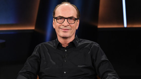 Der Schauspieler Herbert Knaup ist zu Gast in der NDR Talk Show am 18. Februar 2022. © NDR Fernsehen/Uwe Ernst Foto: Uwe Ernst
