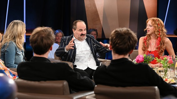 Der Gastronom Johann Lafer ist zu Gast in der NDR Talk Show am 10. Mai 2024. © NDR Fernsehen/Uwe Ernst Foto: Uwe Ernst