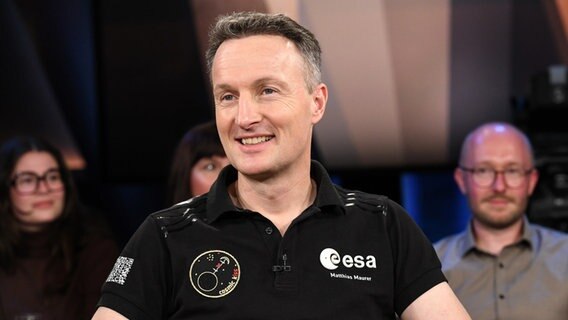Der Astronaut und Wissenschaftler Matthias Maurer ist zu Gast in der NDR Talk Show am 20. Oktober 2023. © NDR Fernsehen/Uwe Ernst Foto: Uwe Ernst