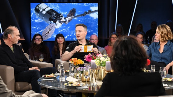 Der Astronaut und Wissenschaftler Matthias Maurer ist zu Gast in der NDR Talk Show am 20. Oktober 2023. © NDR Fernsehen/Uwe Ernst Foto: Uwe Ernst