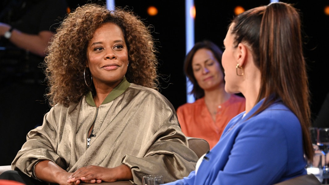 Schauspielerin Denise M'Baye NDR.de Fernsehen