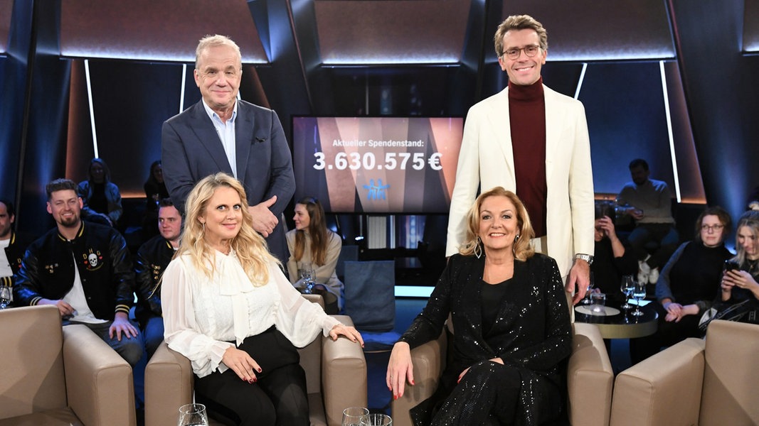 Anke Engelke und Matthias Brandt in Der zweite Kurzschluss ab 23