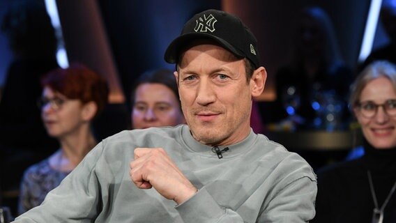 Der Schauspieler Wotan Wilke Möhring ist zu Gast in der NDR Talk Show am 10. März 2023. © NDR Fernsehen/Uwe Ernst Foto: Uwe Ernst