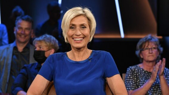 Die Journalistin und Moderatorin Susanne Stichler ist zu Gast in der NDR Talk Show am 24. Juni 2022. © NDR Fernsehen/Uwe Ernst Foto: Uwe Ernst