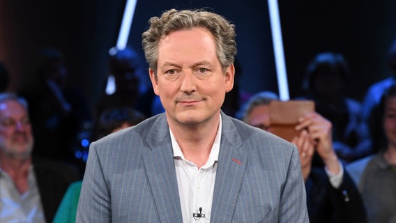 Der Mediziner und Klimaaktivist Dr. Eckart von Hirschhausen ist zu Gast in der NDR Talk Show am 26. Mai 2023. © NDR Fernsehen/Uwe Ernst Foto: Uwe Ernst