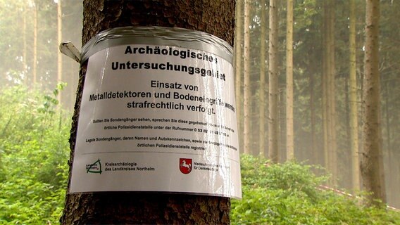 Absperrung der Ausgrabungsstätte am Harzhorn Kalefeld © Looks Film 