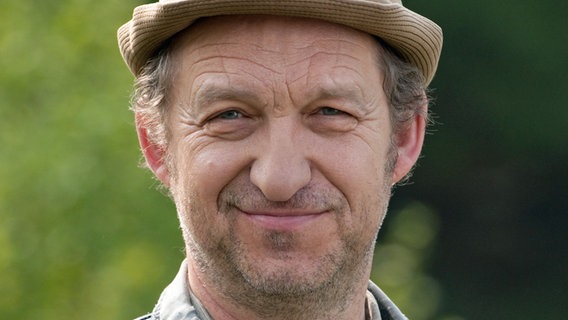 Arthur "Adsche" Tönnsen - Bewohner von Büttenwarder © Nicolas Maack Foto: Neues aus Büttenwarder