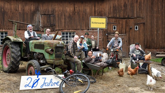 Das Team von "Neues aus Büttenwarder" © NDR/Nicolas Maack 