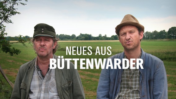Logo "Neues aus Büttenwarder" vor Brakelmann (Jan Fedder) und Adsche (Peter Heinrich Brix) Logo "Neues aus Büttenwarder" vor Brakelmann (Jan Fedder) und Adsche (Peter Heinrich Brix) © NDR/Nicolas Maack