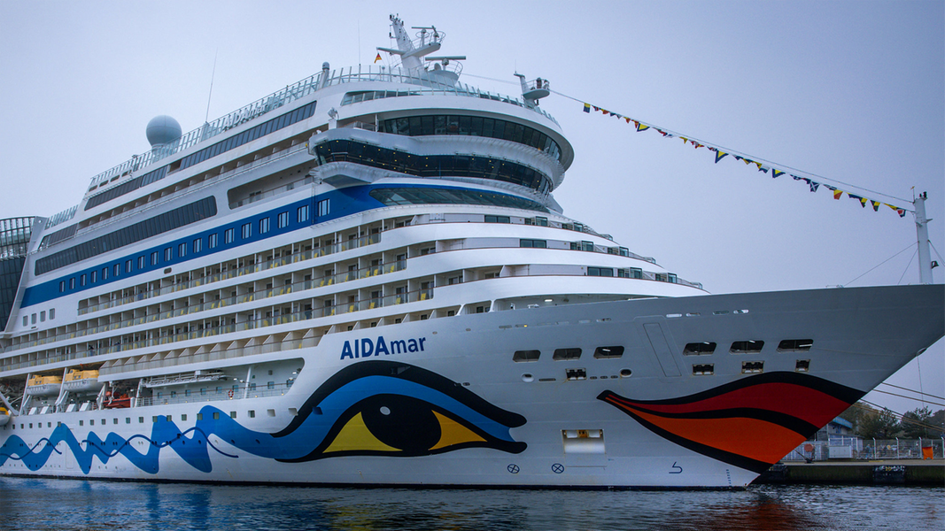 Leinen los: Heute Start der Kreuzfahrtsaison in Warnemünde