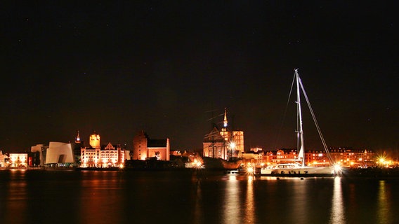 Stralsund bei Nacht. © NDR Foto: Anke Hanusik aus Grimmen