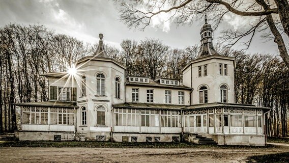 Eine alte Villa in Heiligendamm © NDR Foto: Katrin Schäfer aus Blankenhagen