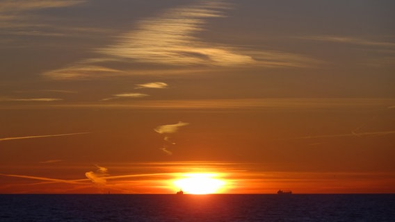 Sonnenuntergang über der Ostsee. © NDR Foto: Philipp Köpcke aus Bülow