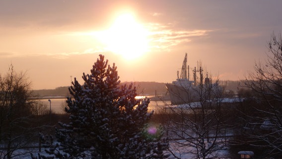 Sonnenaufgang über der Warnow © NDR Foto:  Till Schröter aus Rostock