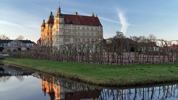 Das Schloss Güstrow im Sonnenlicht © NDR Foto: Jürgen Evert aus Güstrow