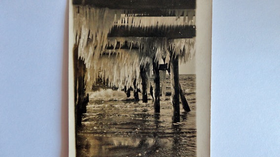 Ein Foto der Seebrücke von Graal-Müritz aus dem Jahre 1911 © NDR Foto: Peter Rohde aus Graal-Müritz