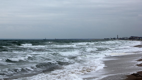 Ein stürmischer Nachmittag an der Küste © NDR Foto: Klaus-Peter Redlich aus Rostock