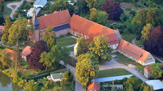 Luftbild eines Klosters von Manfred Sander aus Einhusen © NDR Foto: Manfred Sander aus Einhusen
