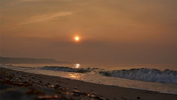 Sonnenuntergang über der Ostsee © NDR Foto: Joachim Dumke aus Reinfeld