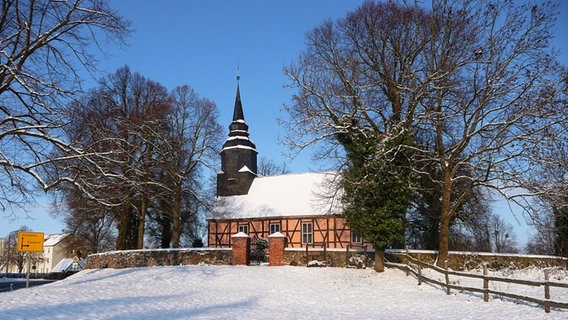 Fachwerkdorfkirche in Schönhausen © NDR Foto: Astrid Mischke aus Schönhausen