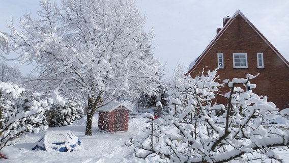 Garten im Schnee © NDR Foto: Gerhard Frenz aus Rosenow