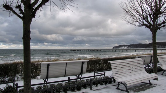 Promenade von Binz mit Schnee © NDR Foto: Anne-Katrin Dorst aus Stralsund