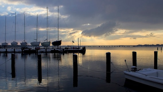 der ruhige Strelasund im Winter © NDR Foto: Dirk Auerbach aus Stralsund