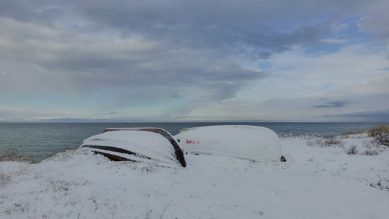 Schneefront auf Hiddensee © NDR Foto: Gerald Schneider aus Kloster